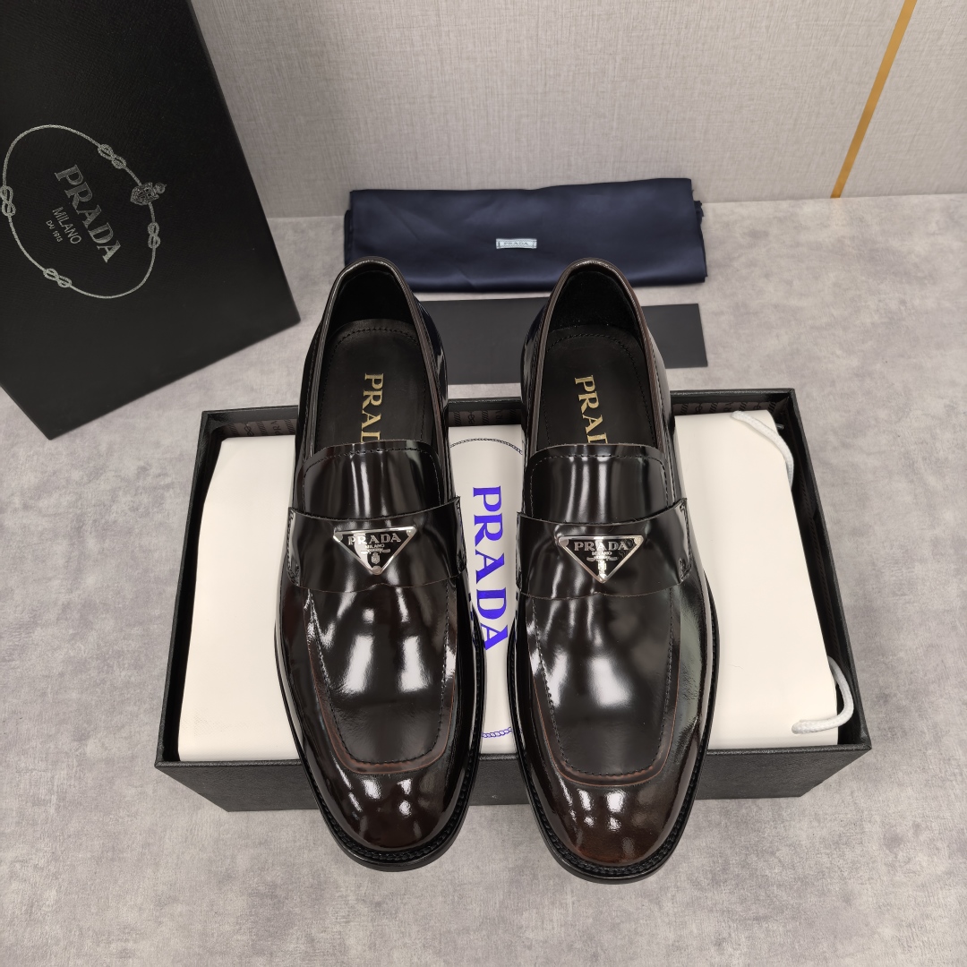 💋💍P家 渠道精品 Prad*/普拉-达  新款正装鞋 Saffiano系列男士皮革乐福鞋  采用进口小