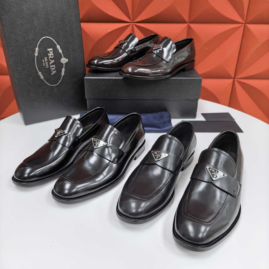 💋💍P家 渠道精品 Prad*/普拉-达  新款正装鞋 Saffiano系列男士皮革乐福鞋  采用进口小