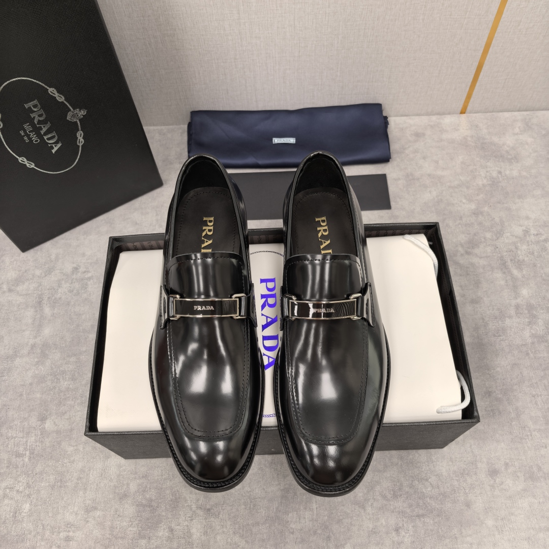 💋💍P家 渠道精品 Prad*/普拉-达  新款正装鞋 Saffiano系列男士皮革乐福鞋  采用进口小