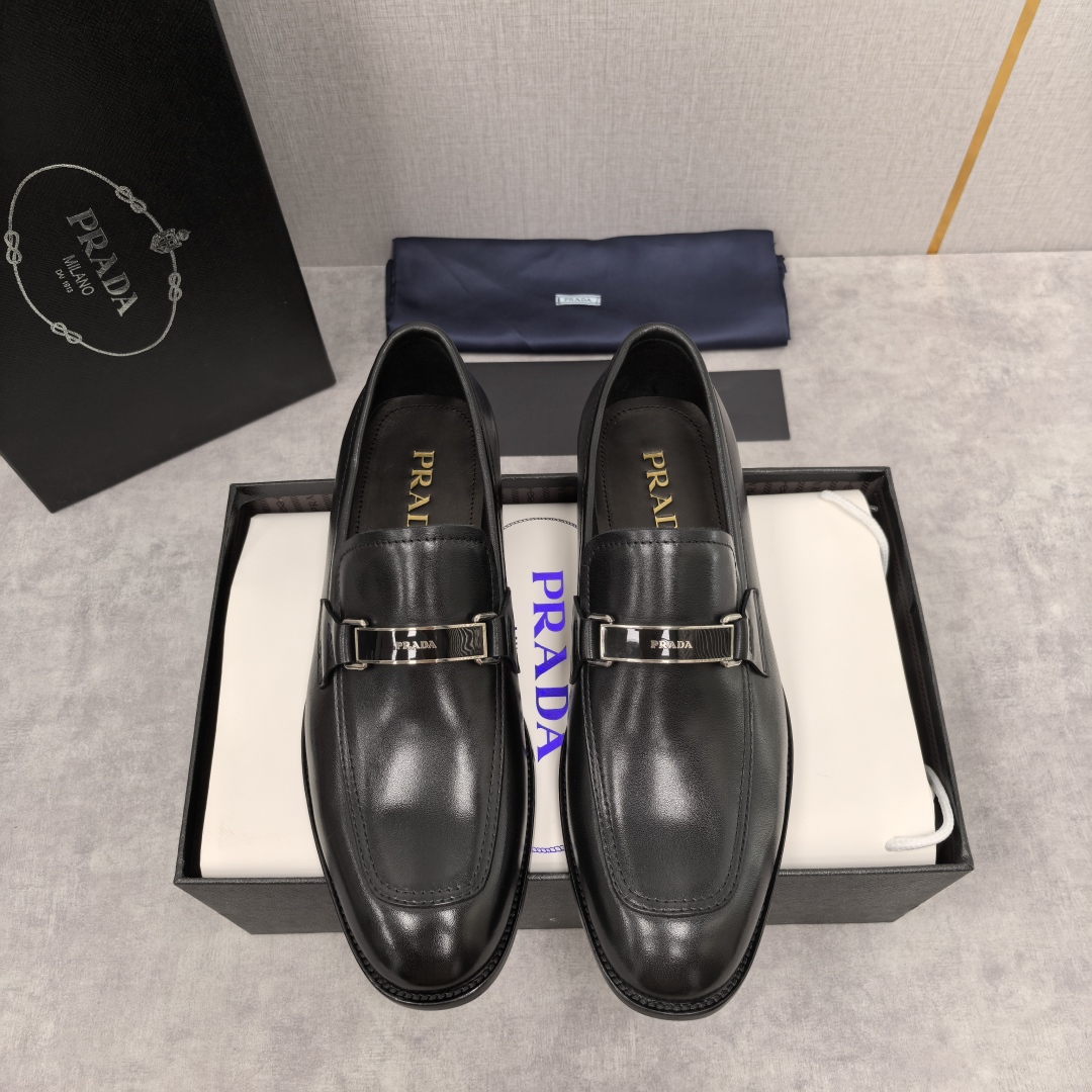 💋💍P家 渠道精品 Prad*/普拉-达  新款正装鞋 Saffiano系列男士皮革乐福鞋  采用进口小