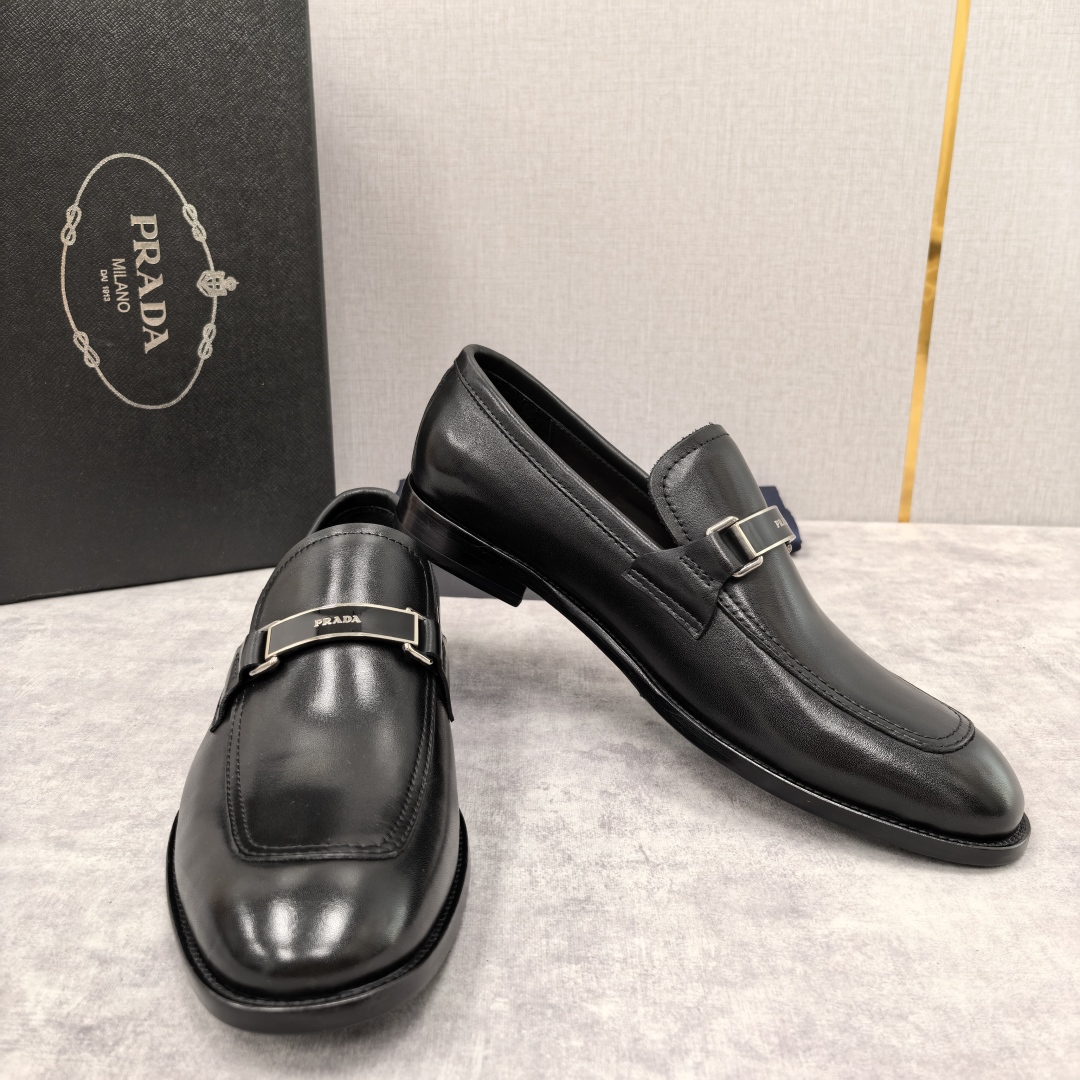 💋💍P家 渠道精品 Prad*/普拉-达  新款正装鞋 Saffiano系列男士皮革乐福鞋  采用进口小