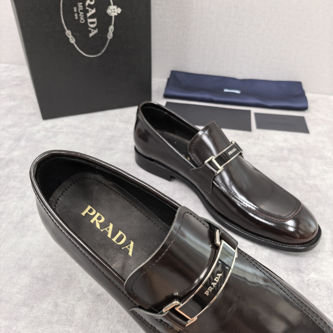 💋💍P家 渠道精品 Prad*/普拉-达  新款正装鞋 Saffiano系列男士皮革乐福鞋  采用进口小