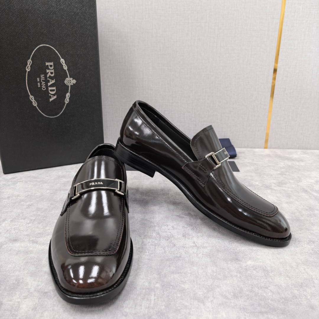 💋💍P家 渠道精品 Prad*/普拉-达  新款正装鞋 Saffiano系列男士皮革乐福鞋  采用进口小