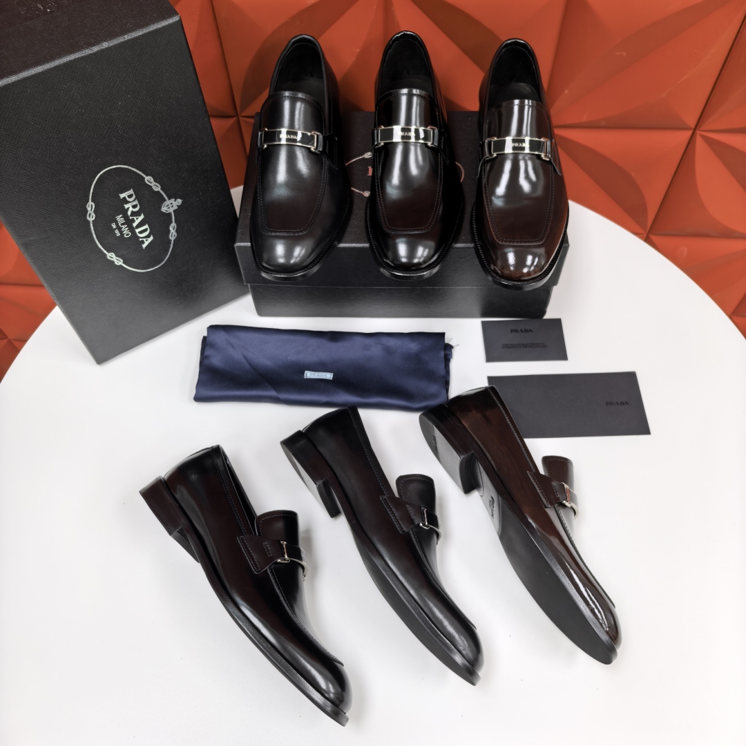💋💍P家 渠道精品 Prad*/普拉-达  新款正装鞋 Saffiano系列男士皮革乐福鞋  采用进口小
