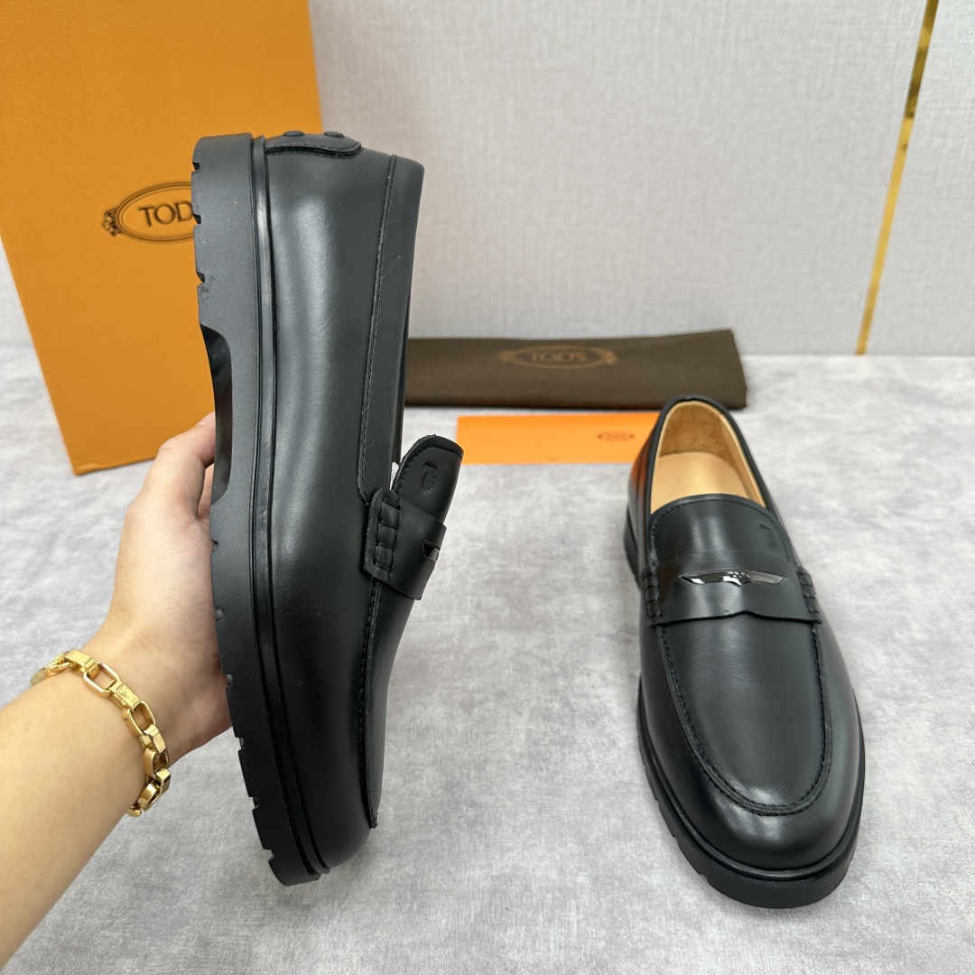 💋💍TOD*S  托德-斯 新品拉菲草（汤德森）OTV绒面皮革乐福鞋上🆕  官方  5,800   本款