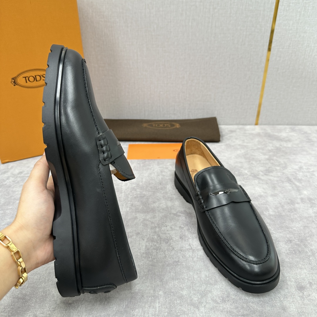 💋💍TOD*S  托德-斯 新品拉菲草（汤德森）OTV绒面皮革乐福鞋上🆕  官方  5,800   本款