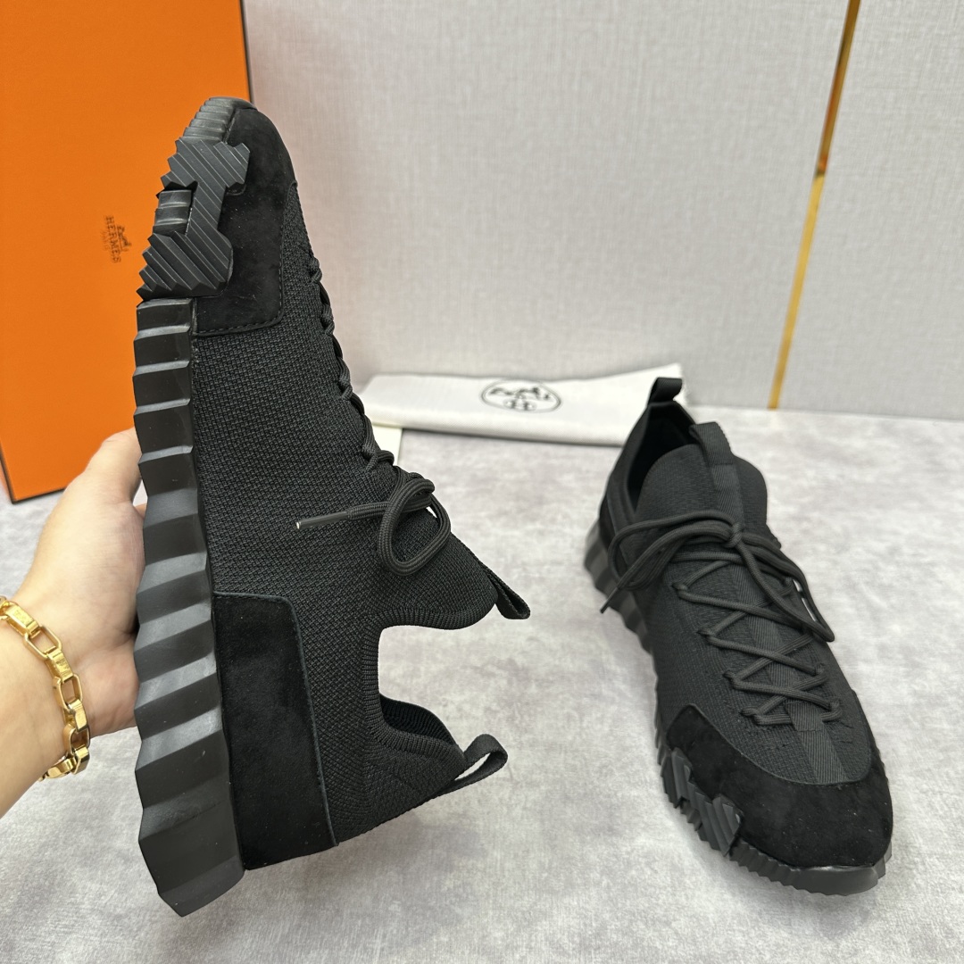 💋💍H家新品 LIFT 免系带运动鞋系列   官方   8,900  双色H字母标识  采用进口进口针织