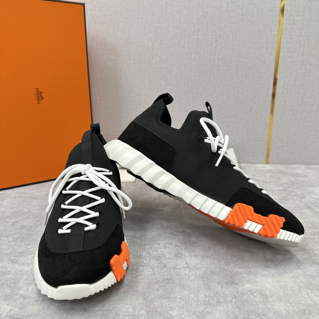 💋💍H家新品 LIFT 免系带运动鞋系列   官方   8,900  双色H字母标识  采用进口进口针织