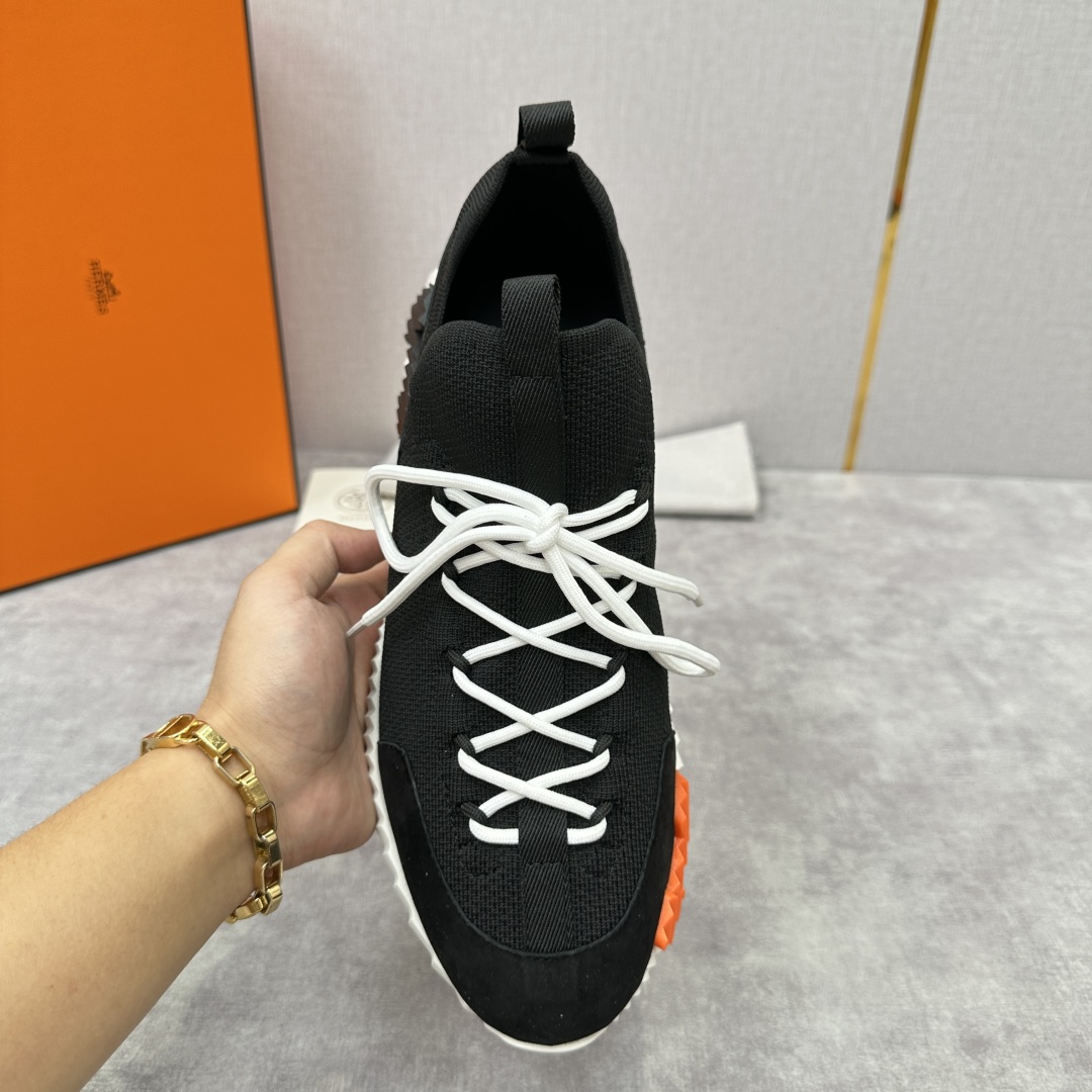💋💍H家新品 LIFT 免系带运动鞋系列   官方   8,900  双色H字母标识  采用进口进口针织
