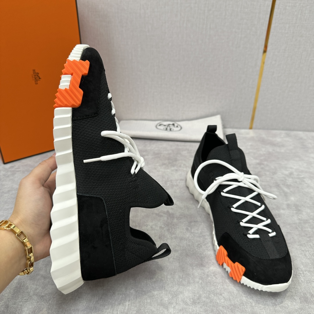 💋💍H家新品 LIFT 免系带运动鞋系列   官方   8,900  双色H字母标识  采用进口进口针织