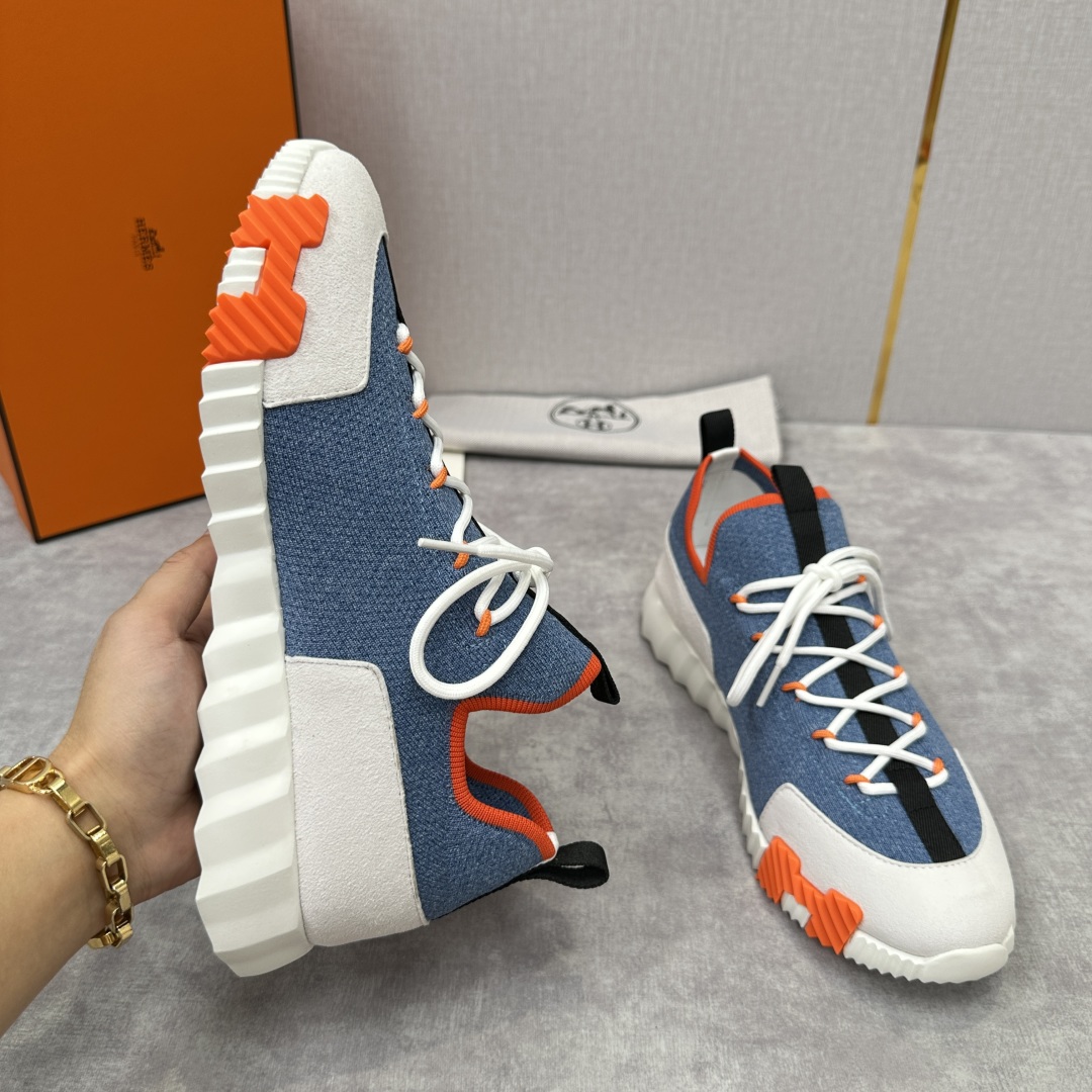 💋💍H家新品 LIFT 免系带运动鞋系列   官方   8,900  双色H字母标识  采用进口进口针织