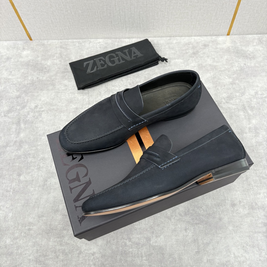 💋💍 Zegn* 杰尼～亚 新款乐福鞋皮鞋 这款 MOCASSIN粒面乐福皮鞋 以小牛面擦色皮/精品磨砂