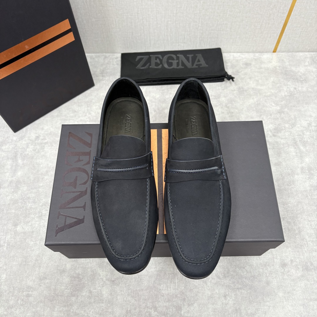 💋💍 Zegn* 杰尼～亚 新款乐福鞋皮鞋 这款 MOCASSIN粒面乐福皮鞋 以小牛面擦色皮/精品磨砂
