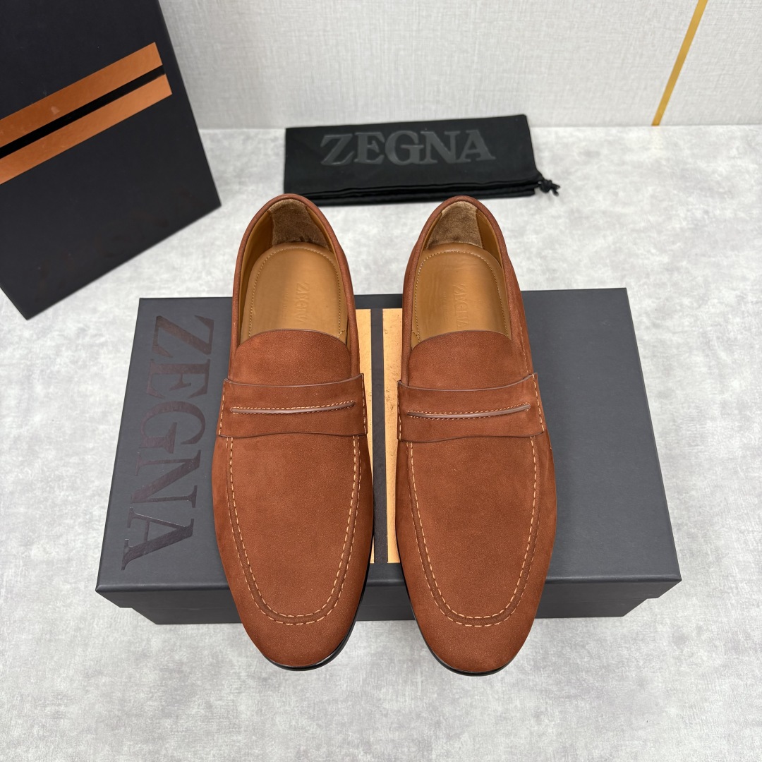 💋💍 Zegn* 杰尼～亚 新款乐福鞋皮鞋 这款 MOCASSIN粒面乐福皮鞋 以小牛面擦色皮/精品磨砂