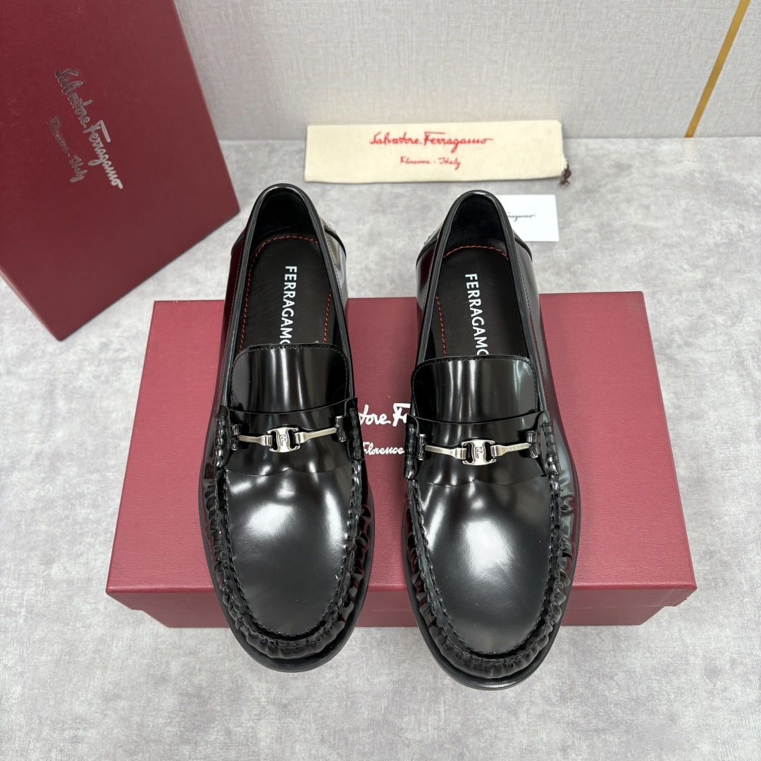 💋💍SF家新品 Ferraga* 菲拉-格慕 Tramezza 男士乐福鞋皮鞋! 一脚蹬便鞋。这款