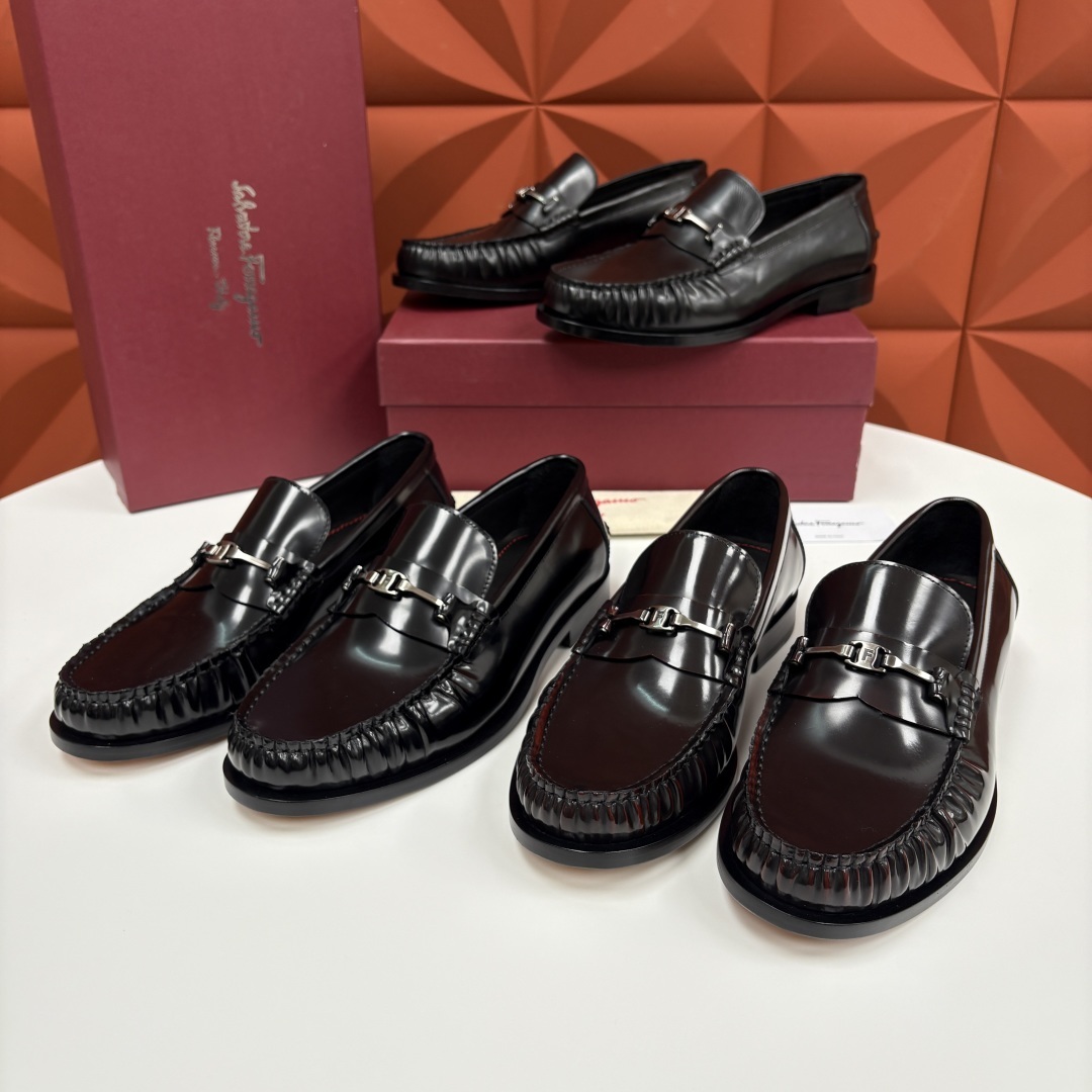 💋💍SF家新品 Ferraga* 菲拉-格慕 Tramezza 男士乐福鞋皮鞋! 一脚蹬便鞋。这款