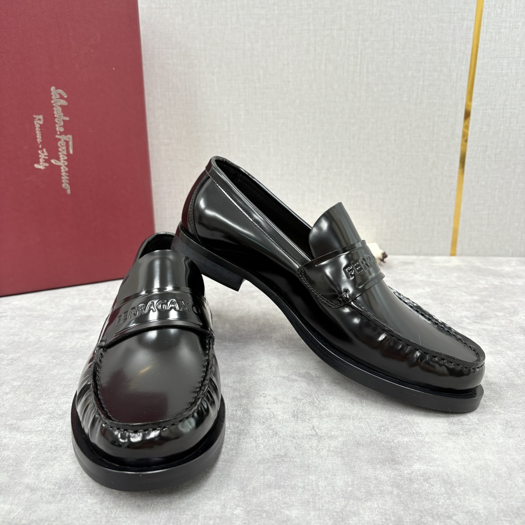💋💍SF家新品 Ferraga* 菲拉-格慕 Tramezza 男士乐福鞋皮鞋! 一脚蹬便鞋。这款