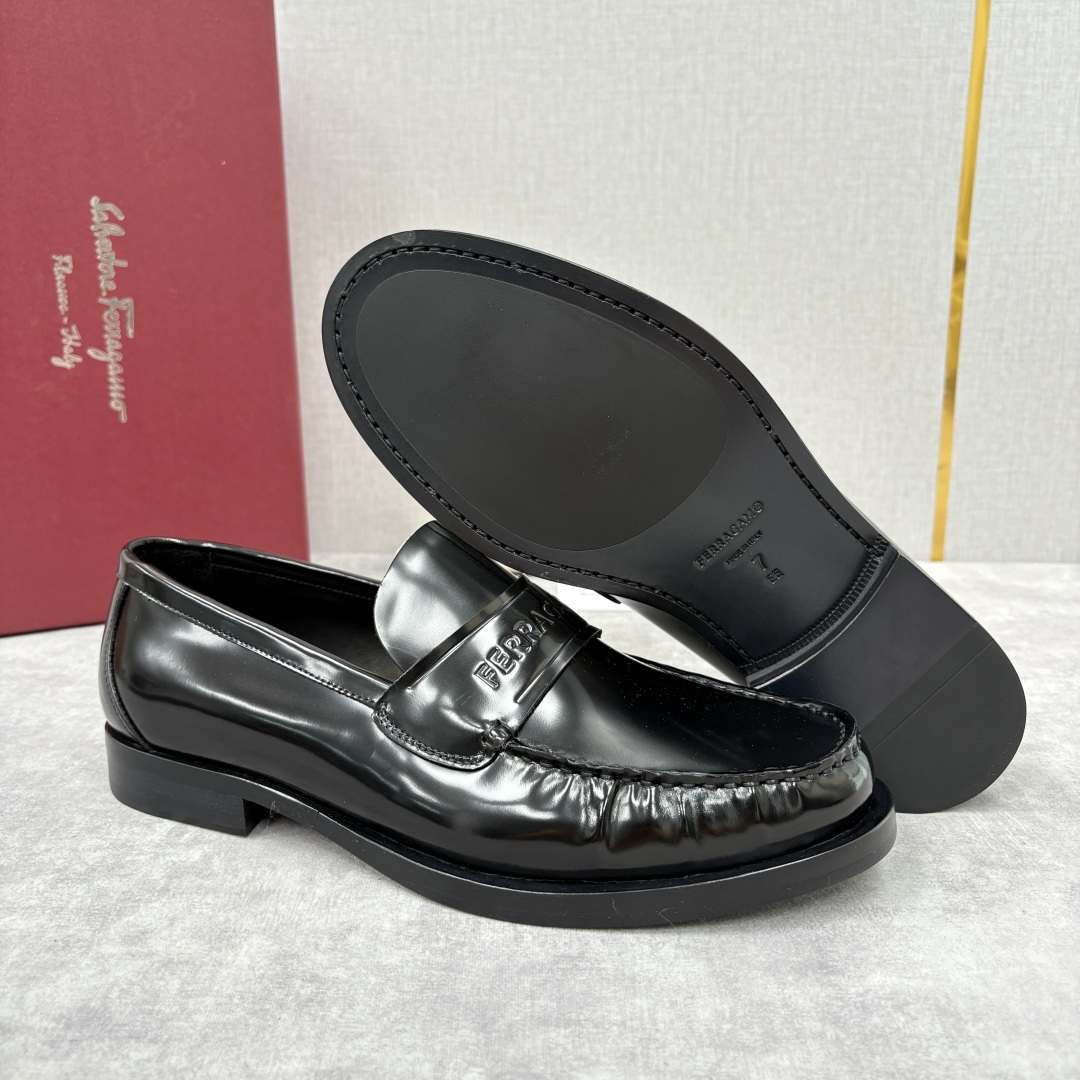 💋💍SF家新品 Ferraga* 菲拉-格慕 Tramezza 男士乐福鞋皮鞋! 一脚蹬便鞋。这款