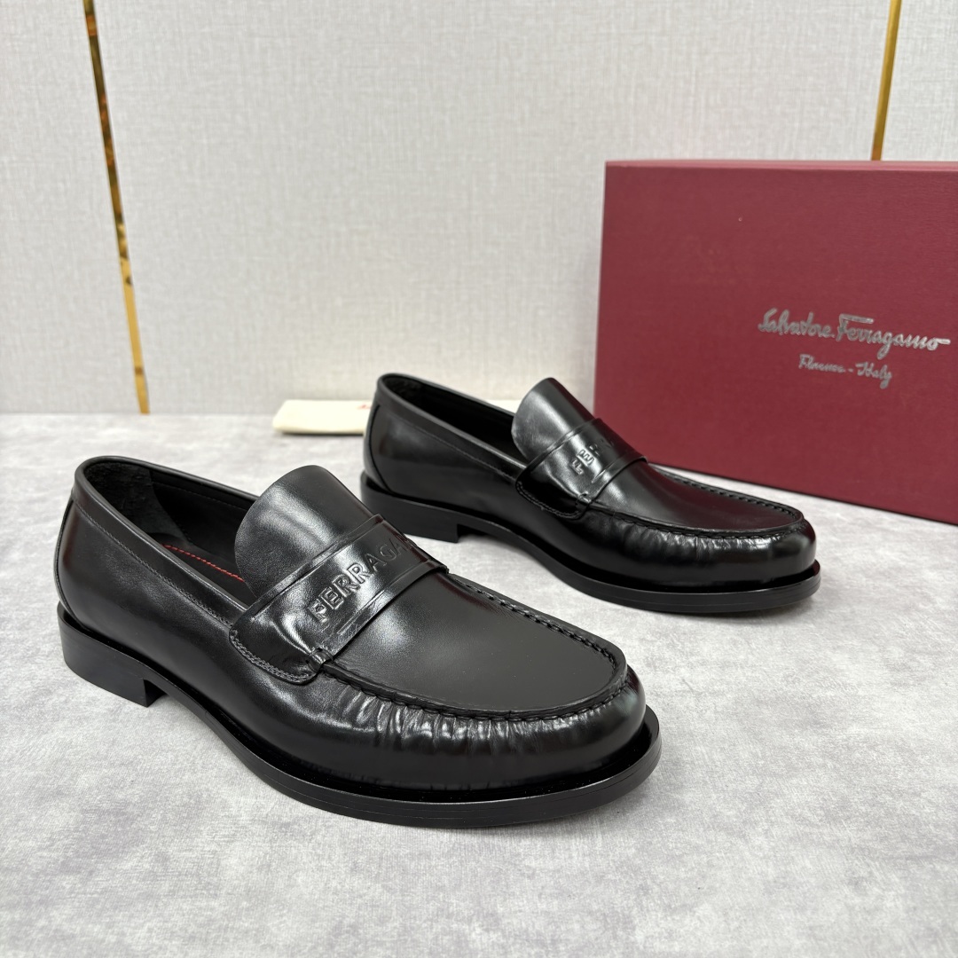 💋💍SF家新品 Ferraga* 菲拉-格慕 Tramezza 男士乐福鞋皮鞋! 一脚蹬便鞋。这款