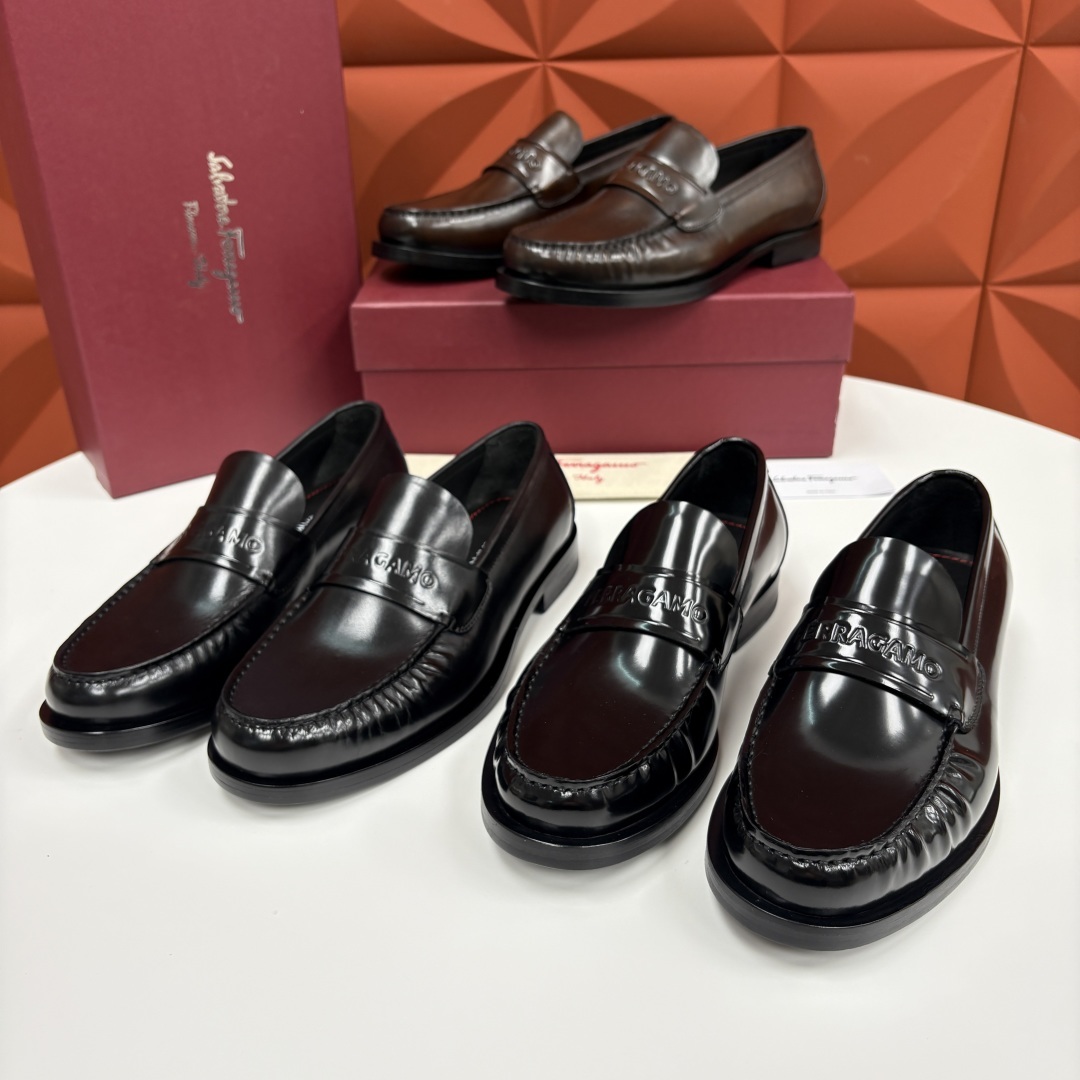 💋💍SF家新品 Ferraga* 菲拉-格慕 Tramezza 男士乐福鞋皮鞋! 一脚蹬便鞋。这款