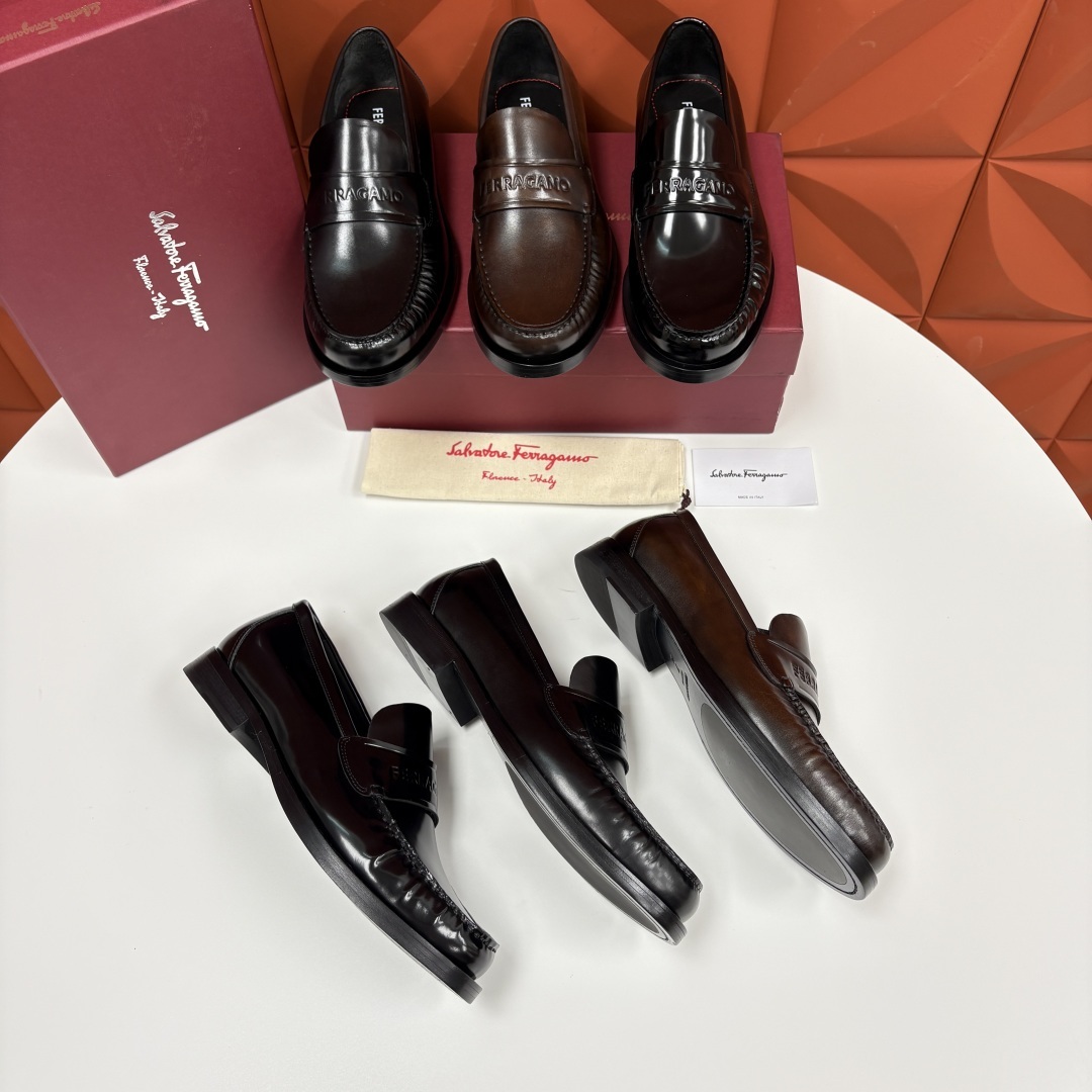 💋💍SF家新品 Ferraga* 菲拉-格慕 Tramezza 男士乐福鞋皮鞋! 一脚蹬便鞋。这款