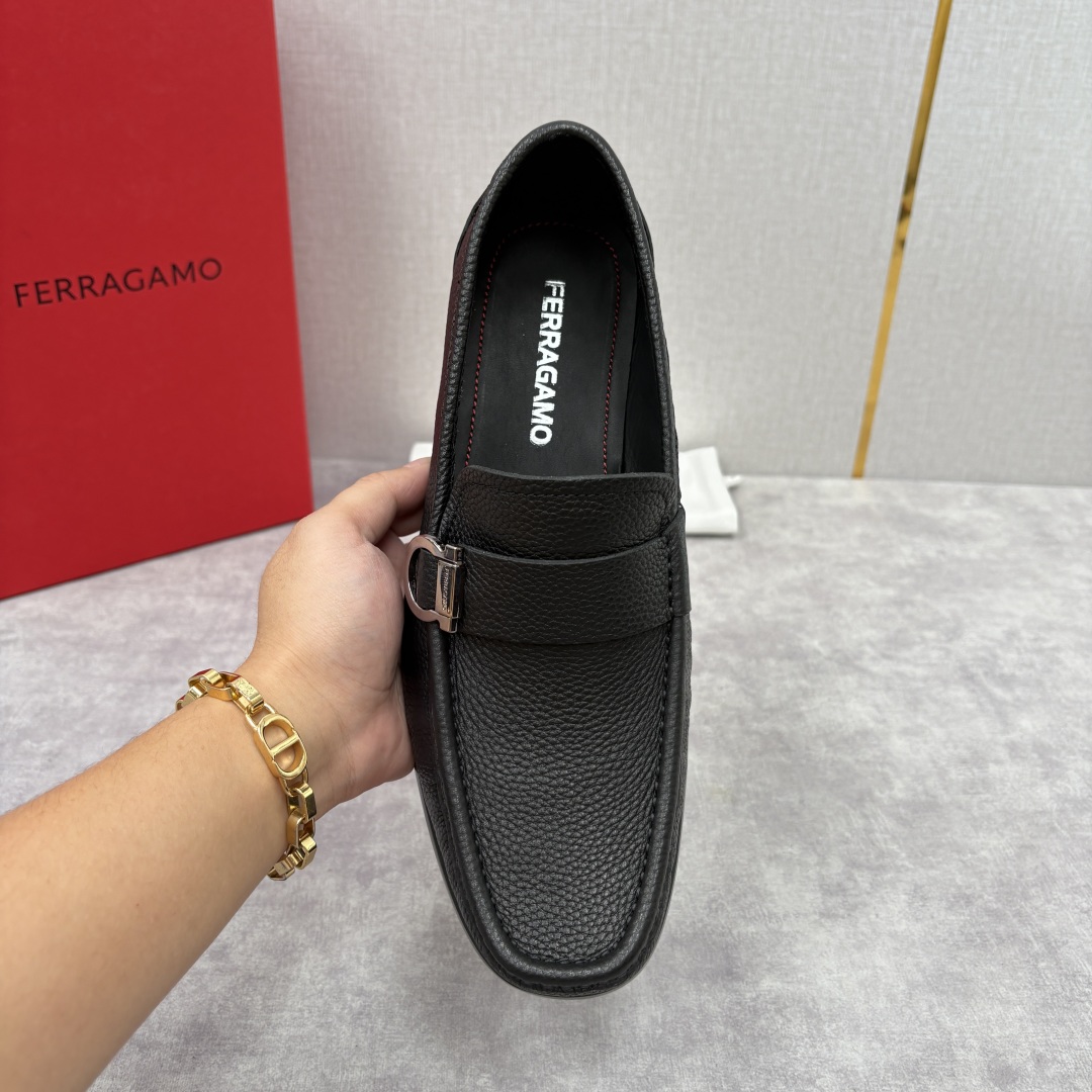 Ferragamo Gancini Buckle Leather Loafers - Classic Style & Comfort 6 cmp i1755624169962 9947 0 4