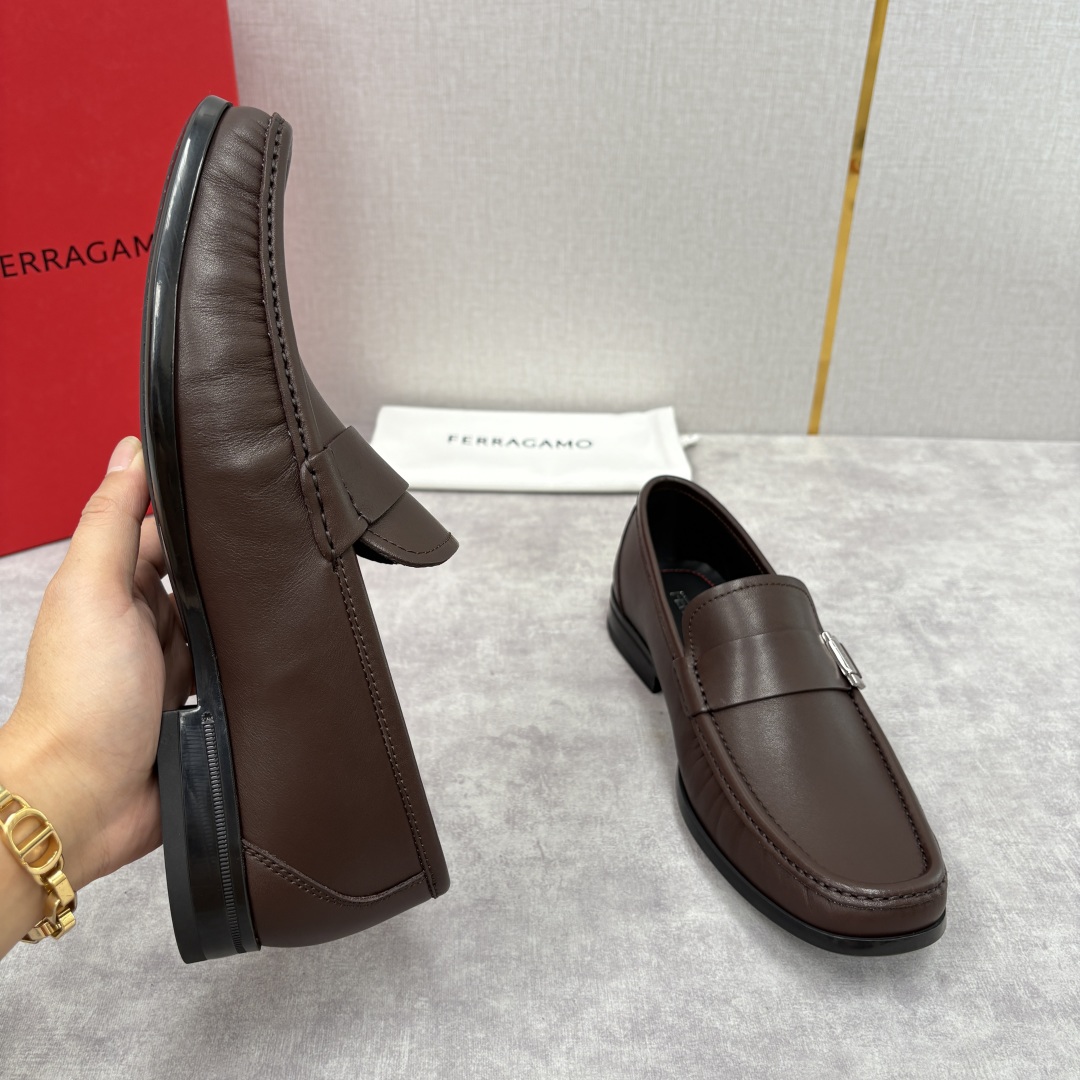 Ferragamo Men's Gancini Leather Loafers Slip-Ons Dress Shoes, Brown 6 cmp i1755624382347 7757 0 5