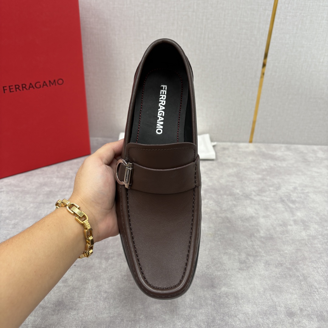 Ferragamo Men's Gancini Leather Loafers Slip-Ons Dress Shoes, Brown 5 cmp i1755624382353 335 0 4