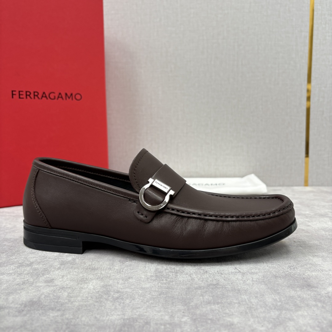 Salvatore Ferragamo Men's Gancini Leather Loafers - Slip-On Dress Shoes