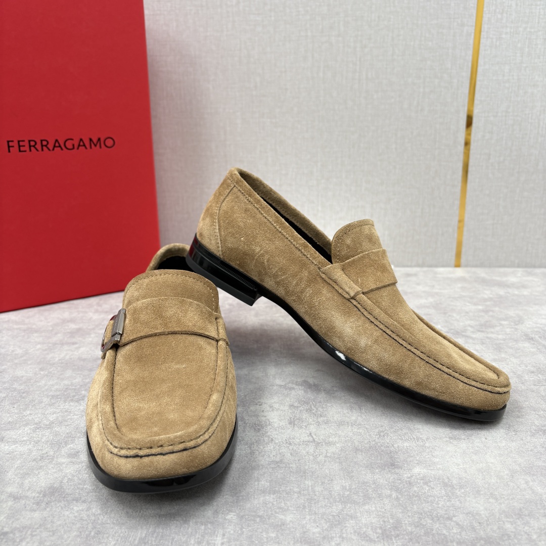 Salvatore Ferragamo Gancini Buckle Suede Loafers Slip-Ons 7 cmp i1755624466543 1966 0 6