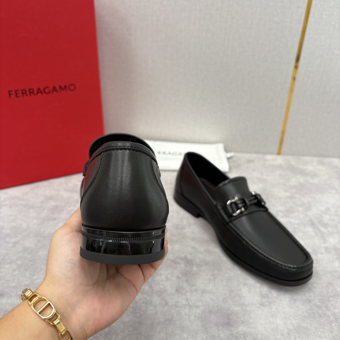 Salvatore Ferragamo Men's Gancini Leather Loafers - Black 9 cmp i1755624564632 3062 0 7