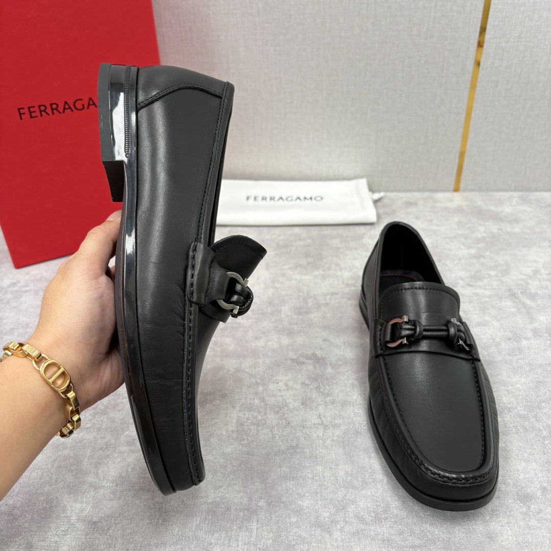 Salvatore Ferragamo Men's Gancini Leather Loafers - Black 5 cmp i1755624567626 8065 0 3