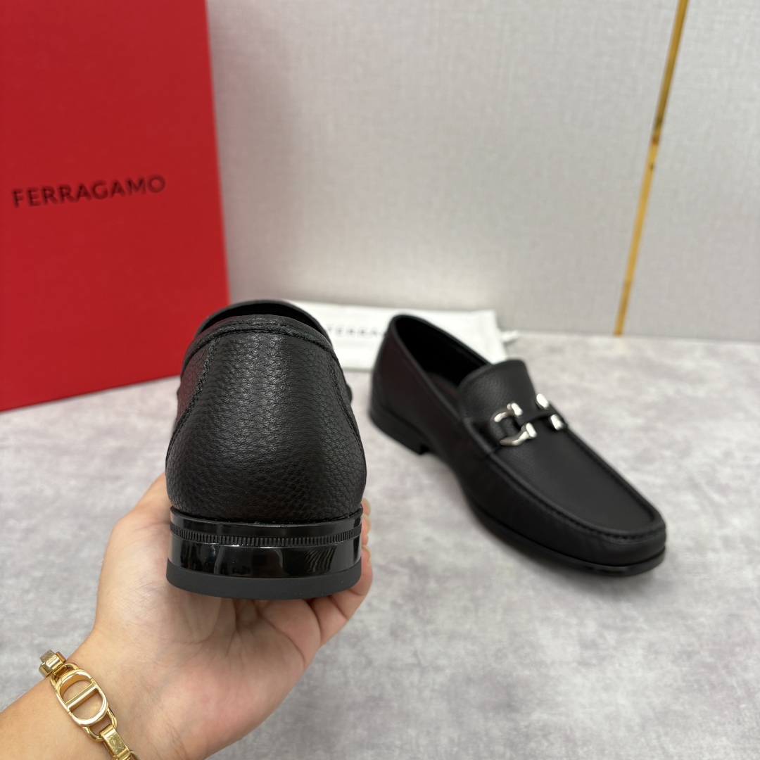 Salvatore Ferragamo Men's Gancini Leather Loafers Slip-Ons 8 cmp i1755624631306 2917 0 7
