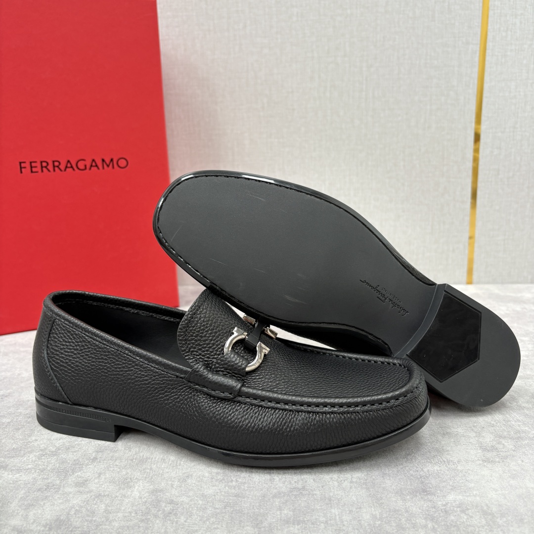 Salvatore Ferragamo Men's Gancini Leather Loafers Slip-Ons 9 cmp i1755624642635 4511 0 8