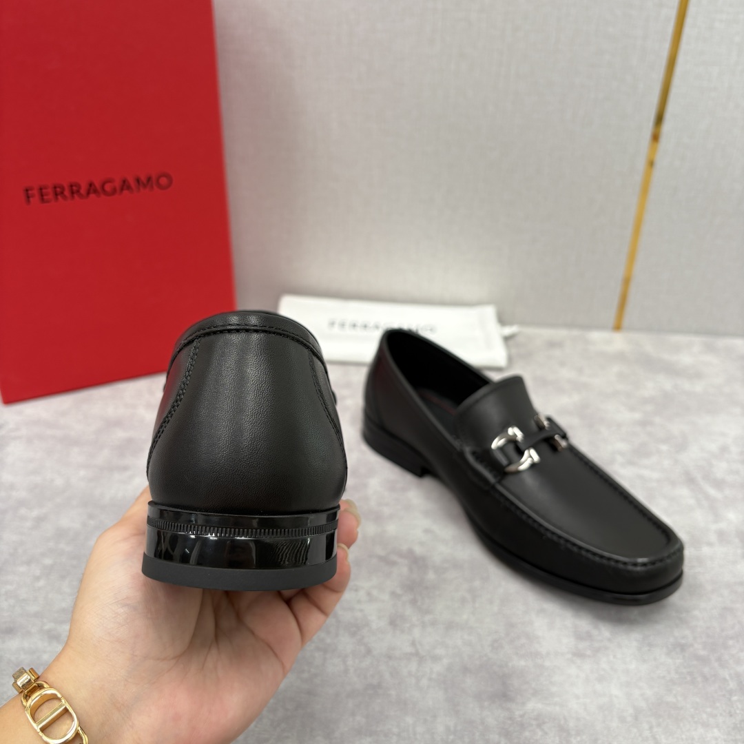 Salvatore Ferragamo Men's Gancini Leather Loafers Slip-ons Black 8 cmp i1755624660605 2890 0 7