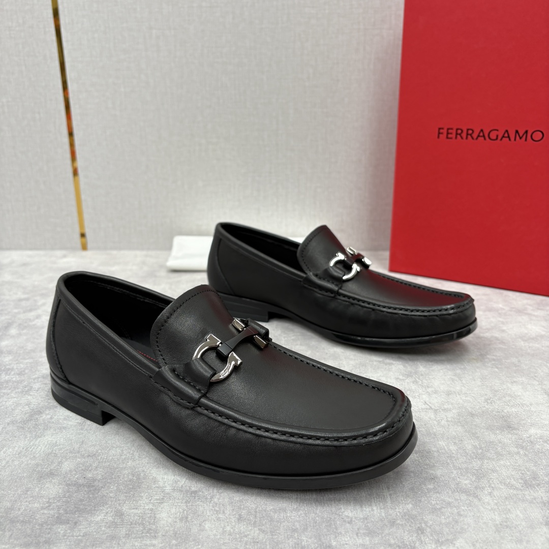 Salvatore Ferragamo Men's Gancini Leather Loafers Slip-ons Black 2 cmp i1755624660605 8545 0 1