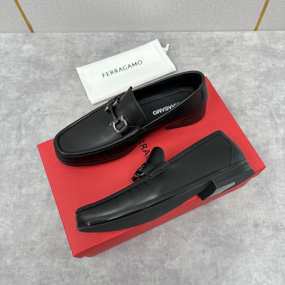 Salvatore Ferragamo Men's Gancini Leather Loafers Slip-ons Black 3 cmp i1755624660619 8639 0 2