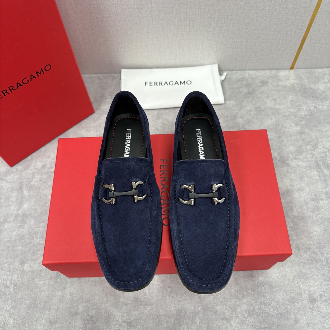 Salvatore Ferragamo Gancini Buckle Suede Loafers - Classic Style & Comfort 1 cmp i1755624709795 5261 0 0