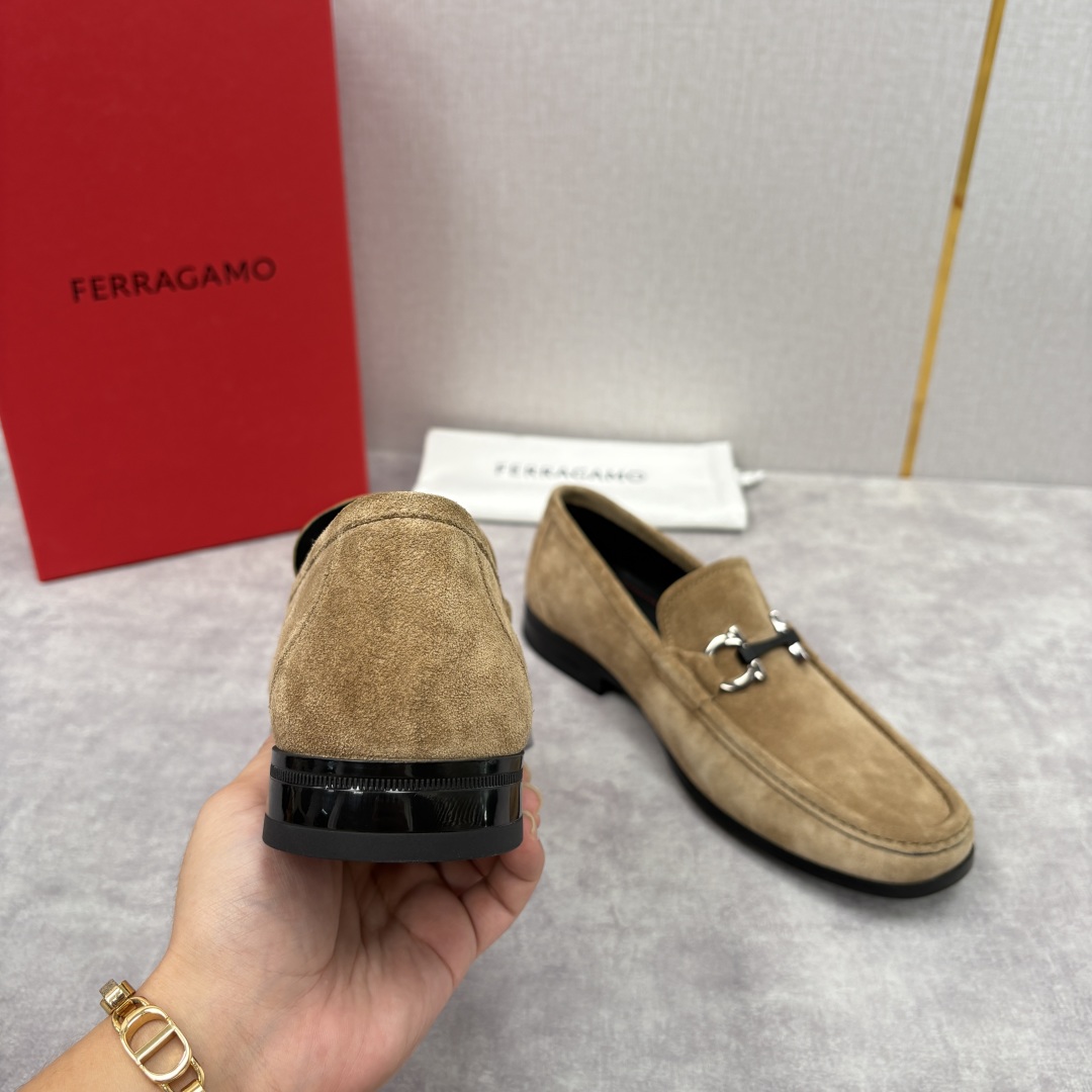 Salvatore Ferragamo Gancini Buckle Suede Loafers Slip-Ons 9 cmp i1755624762494 2500 0 7