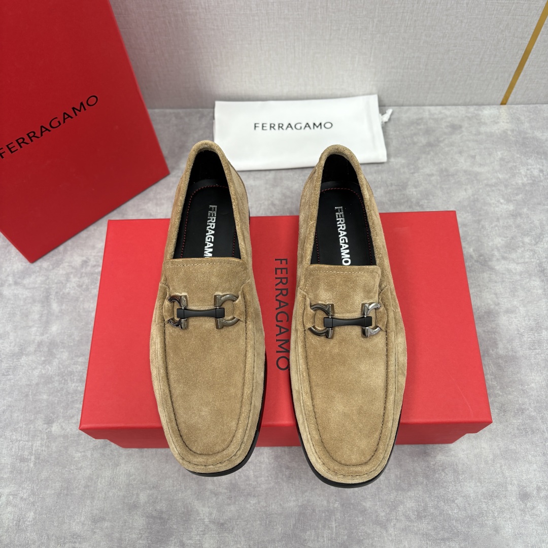 Salvatore Ferragamo Gancini Buckle Suede Loafers Slip-Ons 2 cmp i1755624762494 3096 0 0