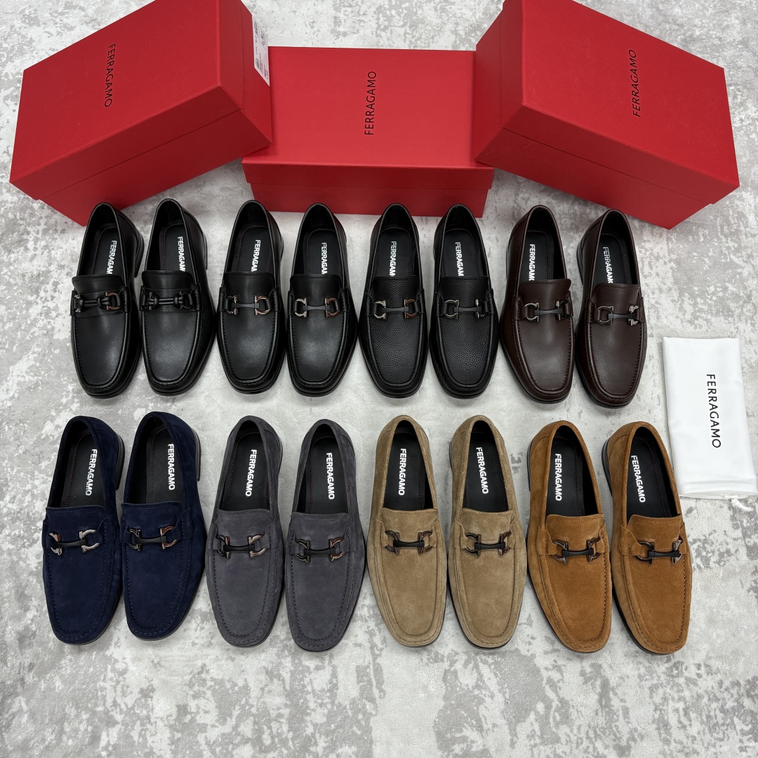 Salvatore Ferragamo Gancini Loafers - Classic Style & Modern Elegance 2 cmp i1755624823449 4767 0 0