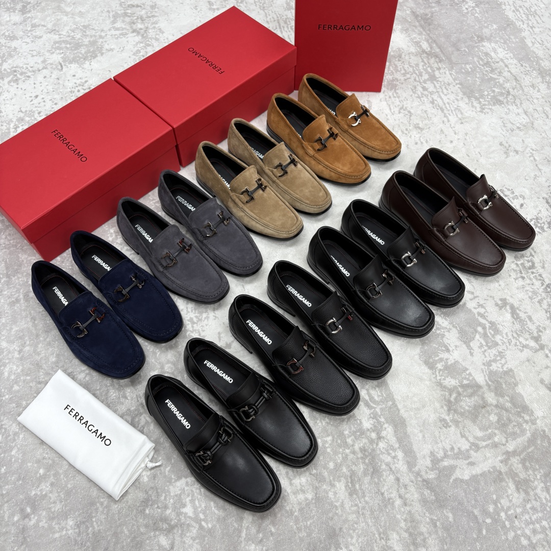Salvatore Ferragamo Gancini Loafers - Classic Style & Modern Elegance 3 cmp i1755624828910 4727 0 1