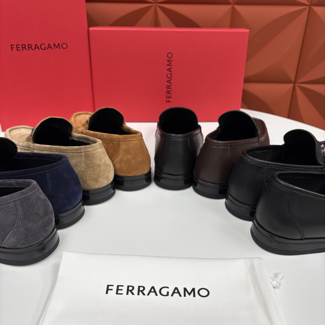 Salvatore Ferragamo Gancini Loafers - Classic Style & Modern Elegance 10 cmp i1755624828911 4076 0 8
