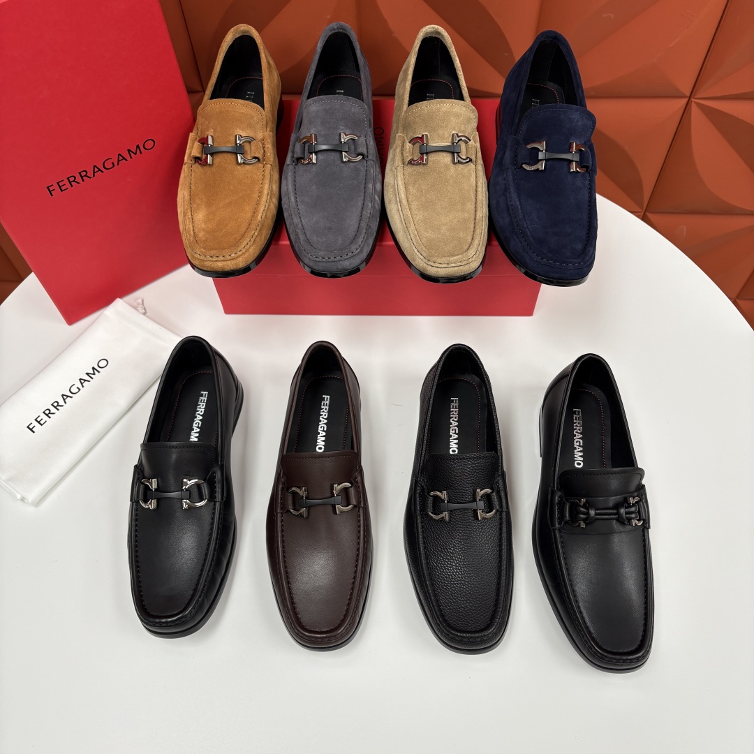 Salvatore Ferragamo Gancini Loafers - Classic Style & Modern Elegance 6 cmp i1755624831987 3282 0 4