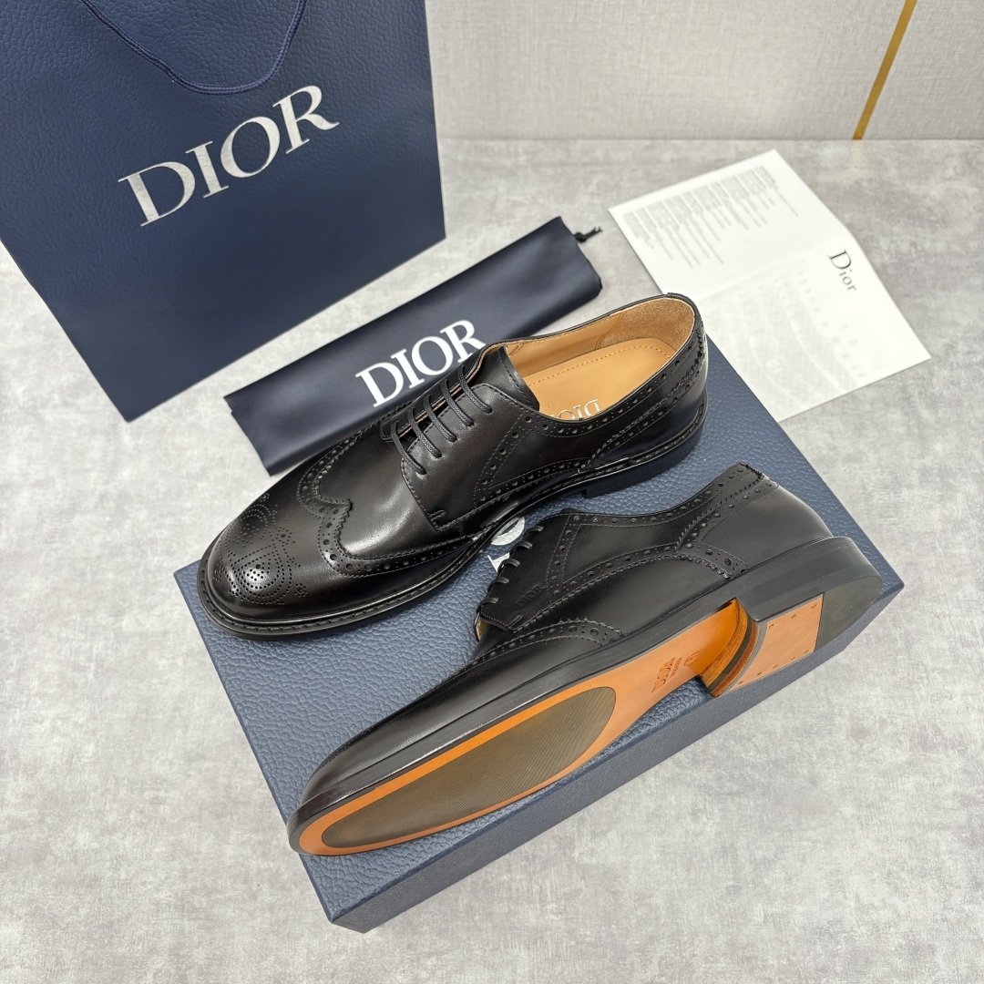 💋💍CD家新品 Dio* 迪-奥 新款男士正装鞋皮鞋, Embassy 布洛克德比鞋。 官方9,400。