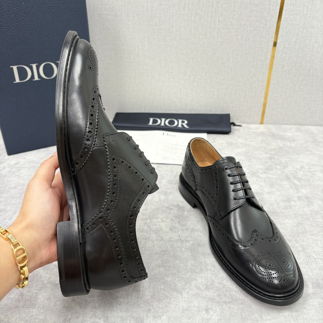 💋💍CD家新品 Dio* 迪-奥 新款男士正装鞋皮鞋, Embassy 布洛克德比鞋。 官方9,400。