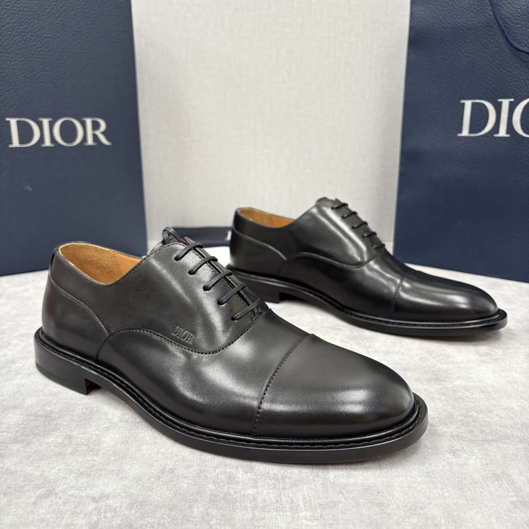 💋💍CD家新品 Dio* 迪-奥 新款男士正装鞋皮鞋, Embassy德比鞋。 官方 9,400。这款三