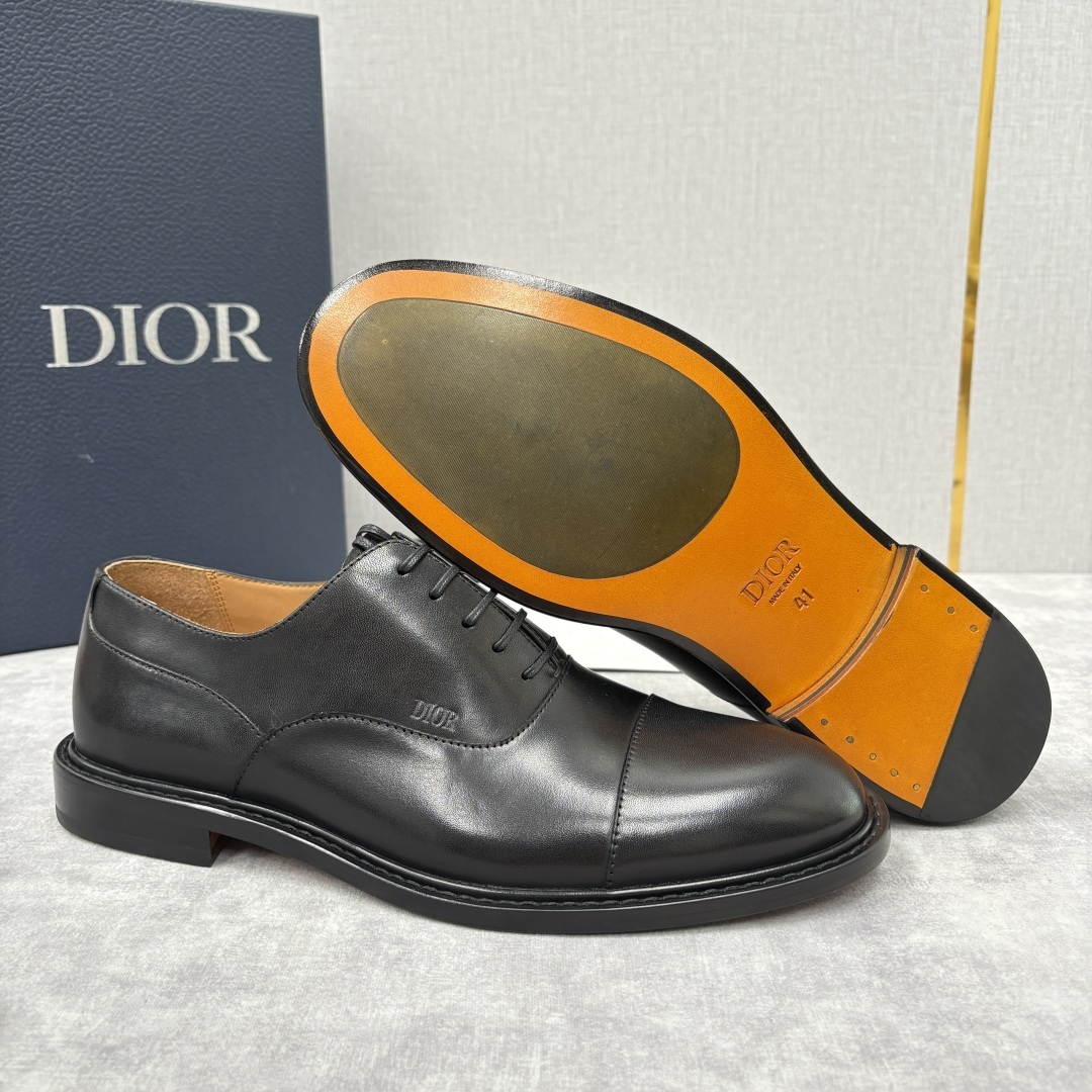 💋💍CD家新品 Dio* 迪-奥 新款男士正装鞋皮鞋, Embassy德比鞋。 官方 9,400。这款三