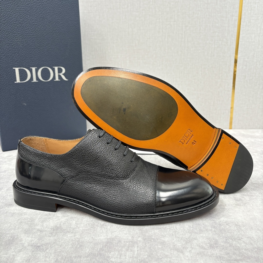 💋💍CD家新品 Dio* 迪-奥 新款男士正装鞋皮鞋, Embassy德比鞋。 官方 9,400。这款三
