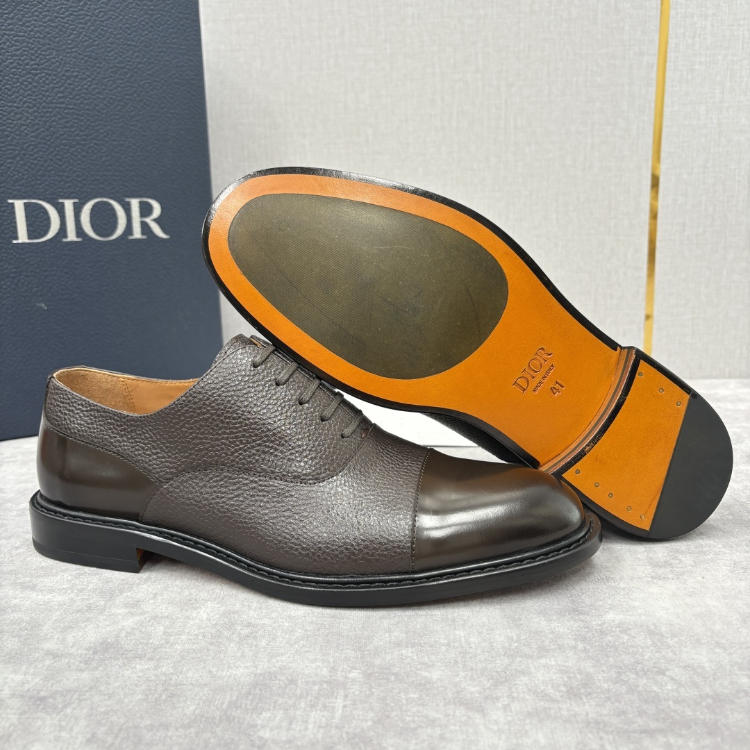 💋💍CD家新品 Dio* 迪-奥 新款男士正装鞋皮鞋, Embassy德比鞋。 官方 9,400。这款三